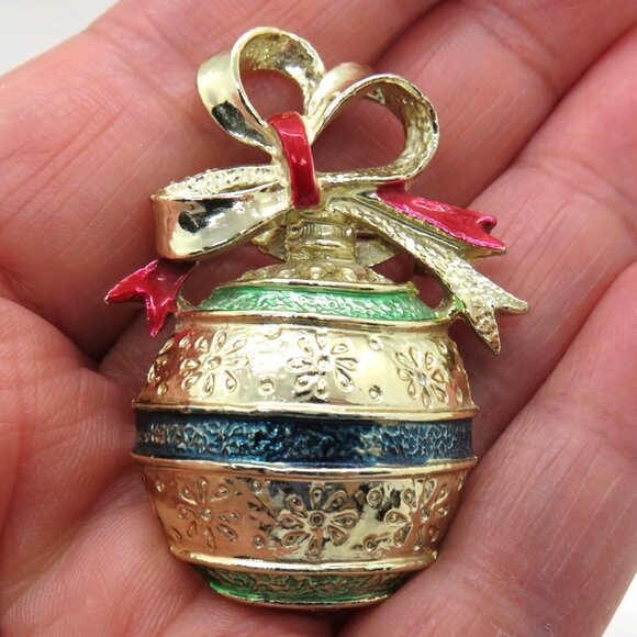 Vintage Gerrys Brooch Gold Tone Enamel Christmas Ornament 2" Pin Red Bow Accent - Picture 7 of 8